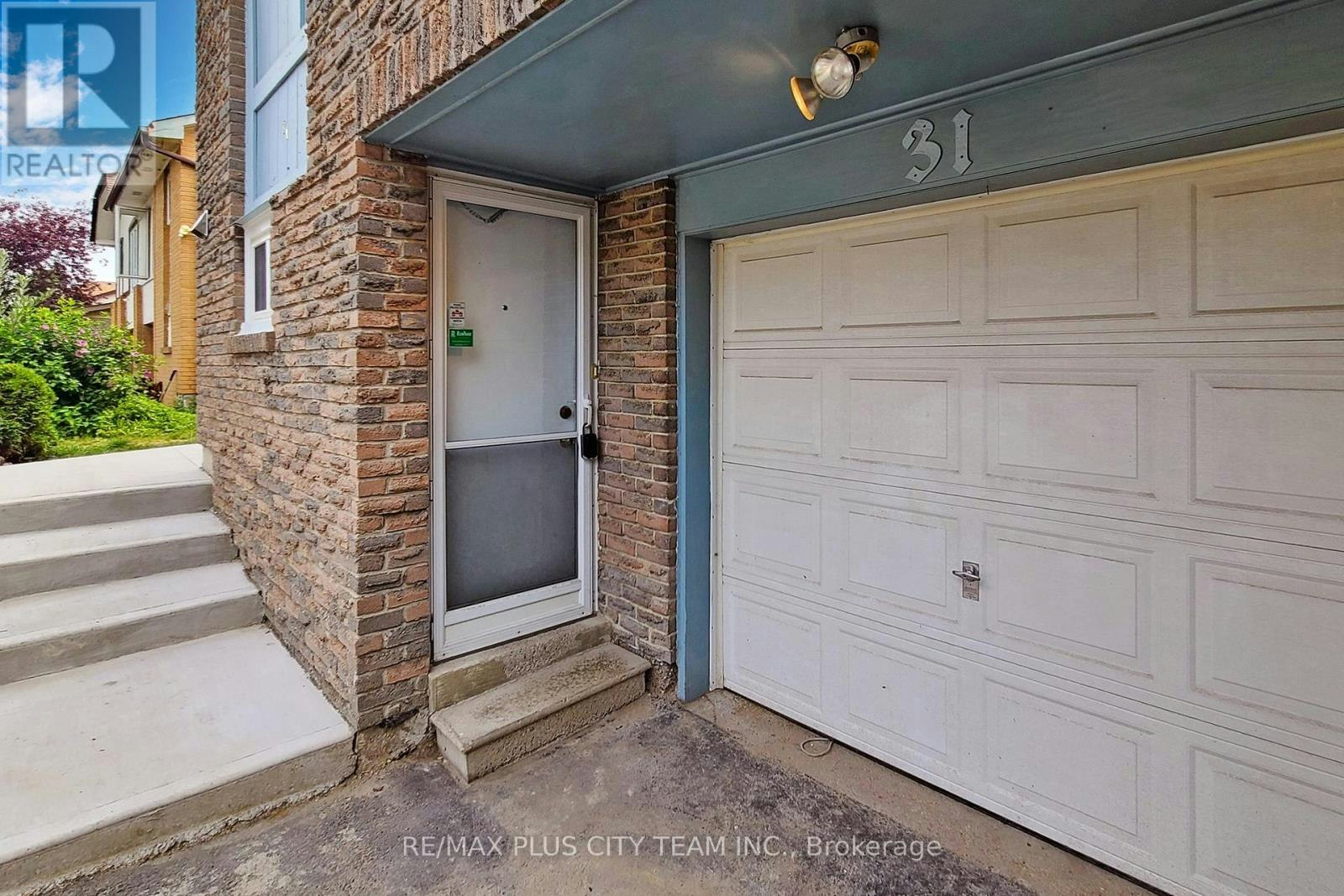 BSMT-31 Leacrest Street, Brampton, ON, L6S 3K5 - 2