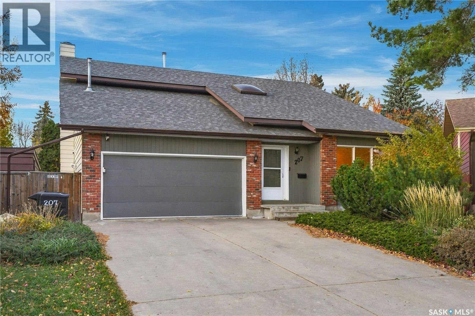 207 Coldspring Rise, Saskatoon, SK, S7J 4L5