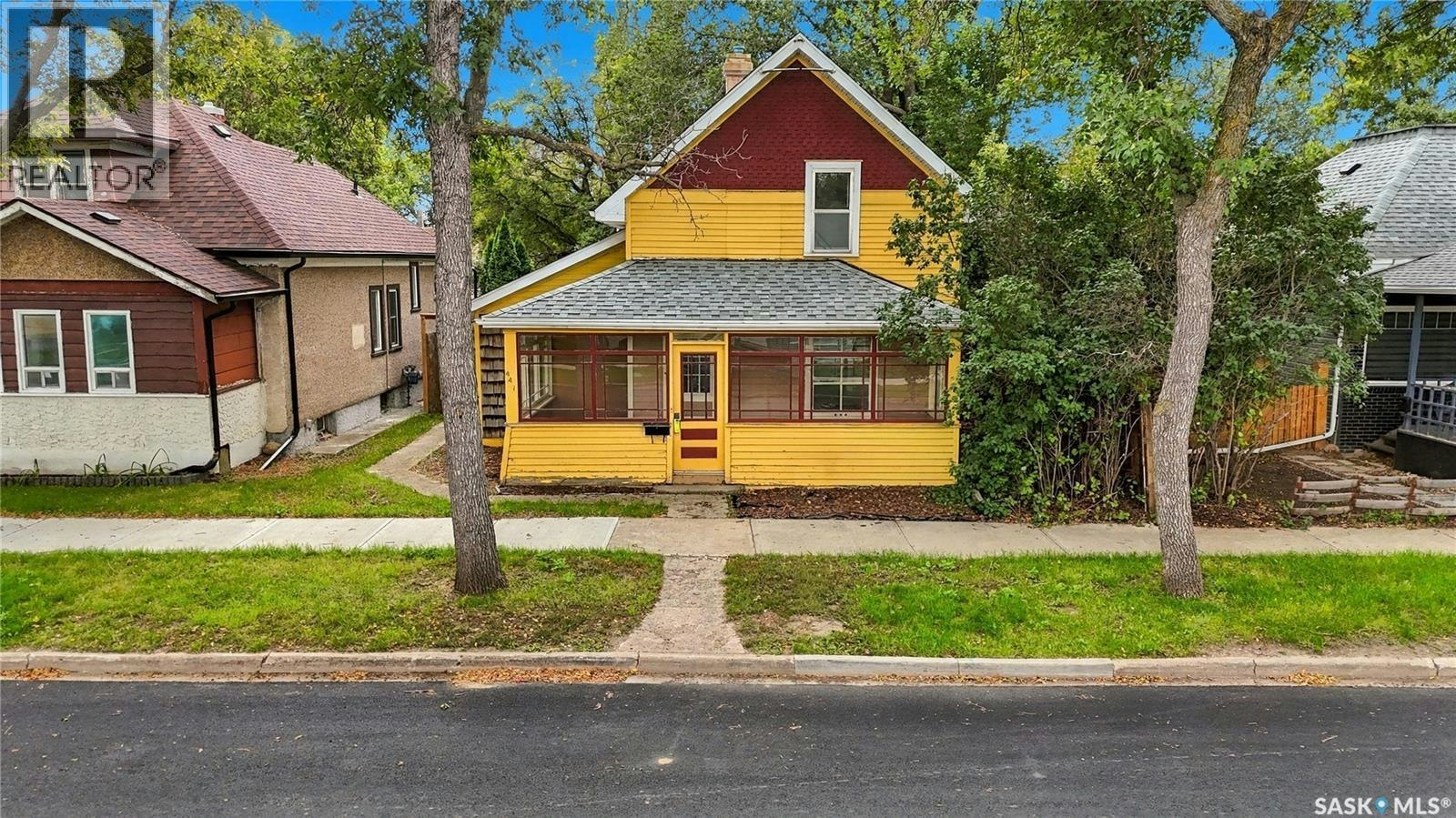 447 Duffield Street W, Moose Jaw, SK, S6H 5H7