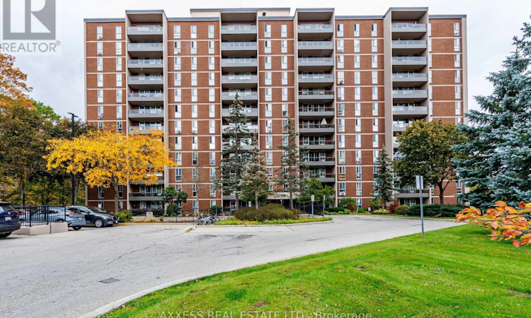 902-1968 Main Street W