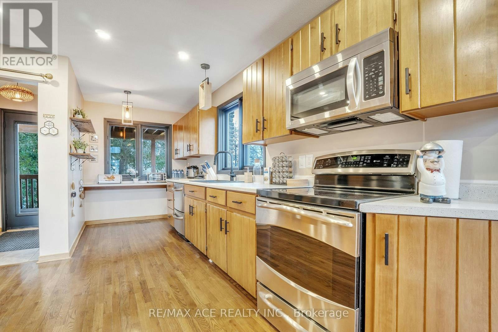 52 Beach Road WEST, Clarington, ON, L1C 7B7 - 23