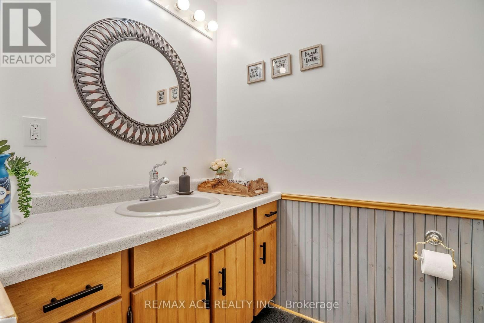 52 Beach Road WEST, Clarington, ON, L1C 7B7 - 28
