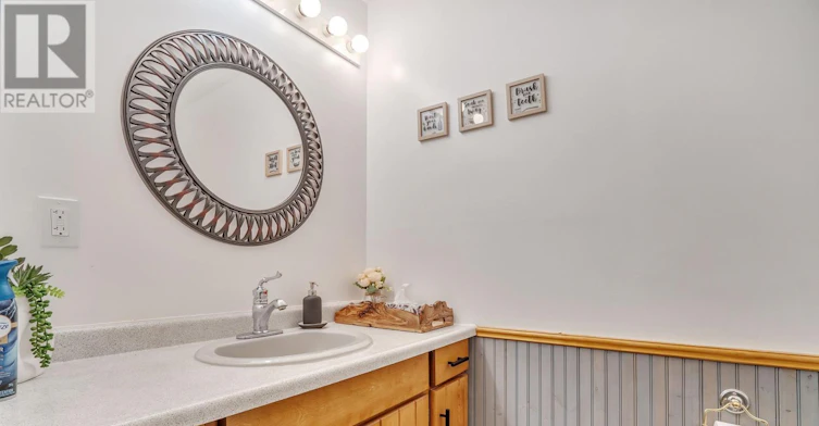 52 Beach Road WEST, Clarington, ON, L1C 7B7 - 28