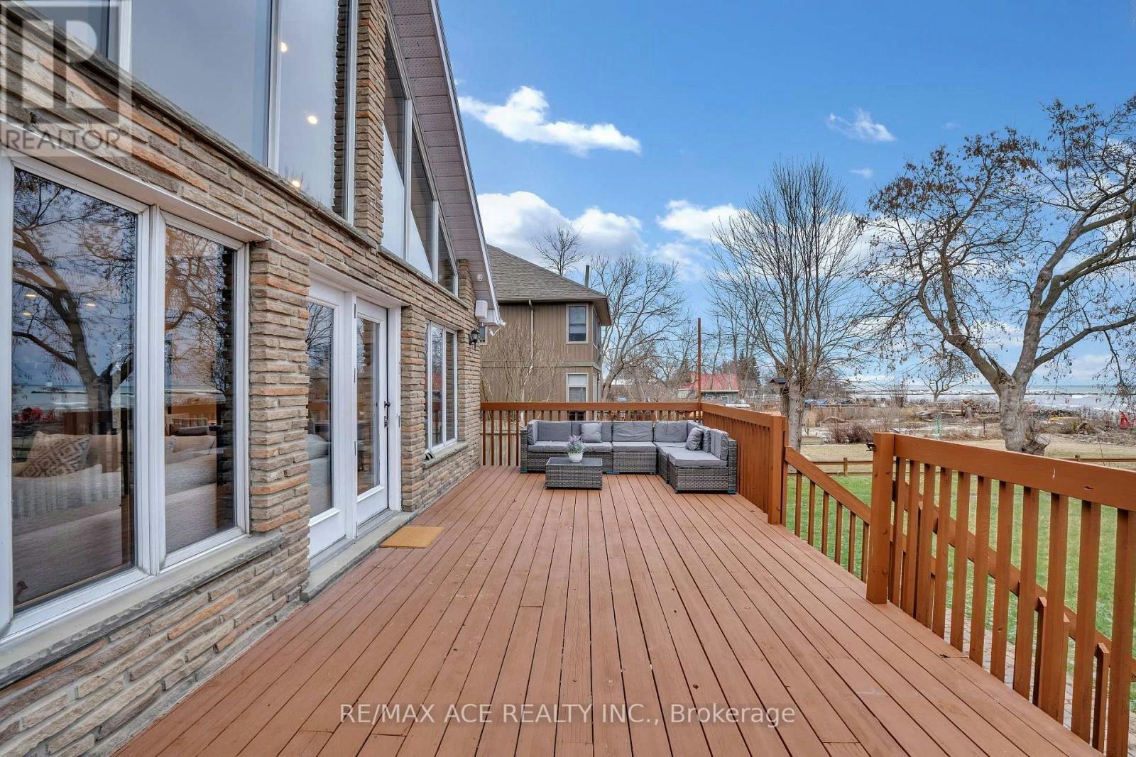 52 Beach Road WEST, Clarington, ON, L1C 7B7 - 9