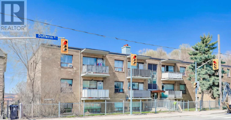 207-2204 Dufferin Street, Toronto, ON, M6E 3R8