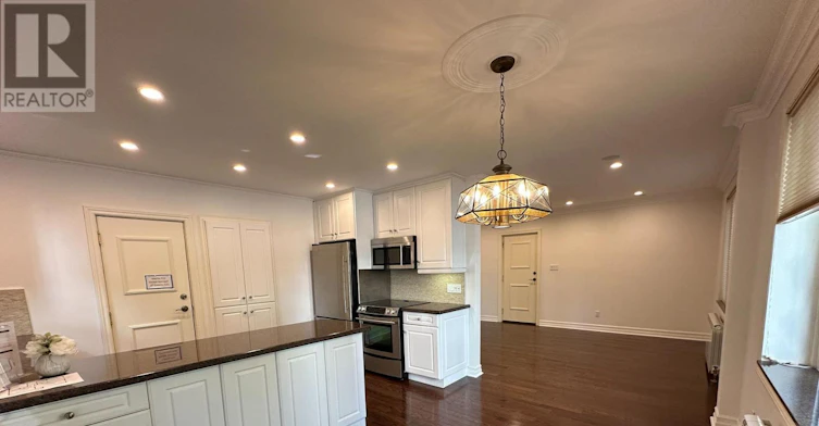 1-27 Mossom Road W, Toronto, ON, M6S 1L9 - 3