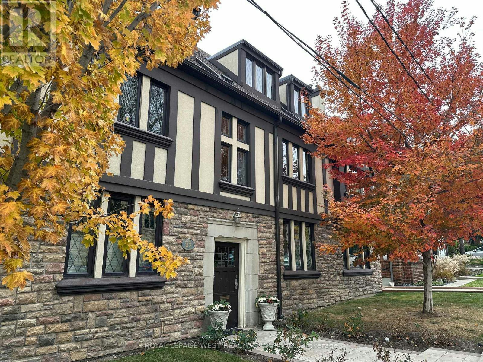 1-27 Mossom Road W, Toronto, ON, M6S 1L9
