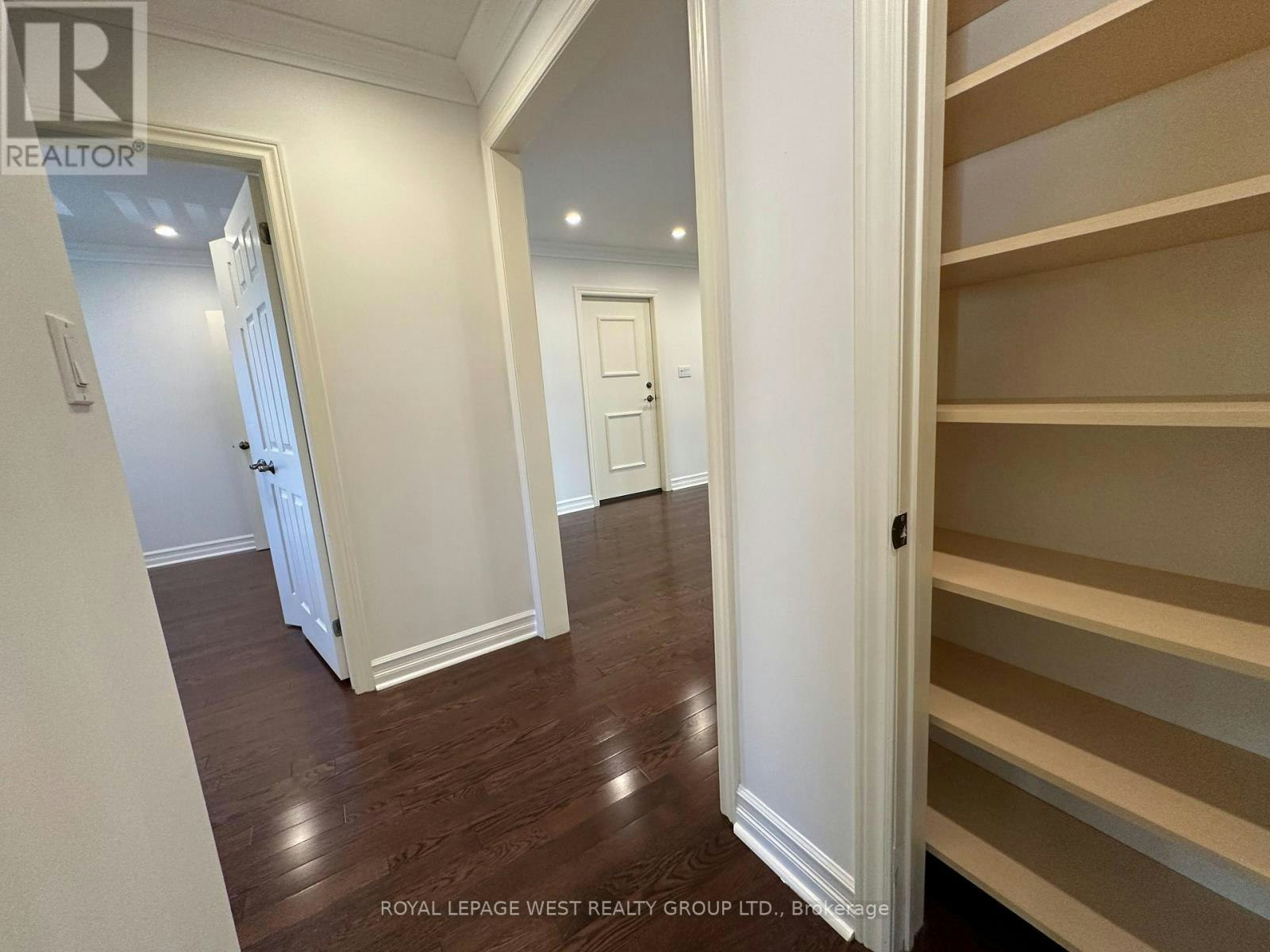 1-27 Mossom Road W, Toronto, ON, M6S 1L9 - 10