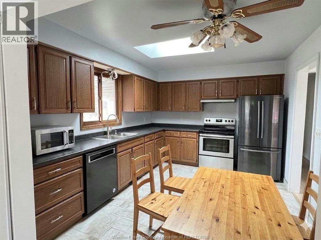 UPPER-1880 Liberty, Windsor, ON, N9E 1J2 - 4