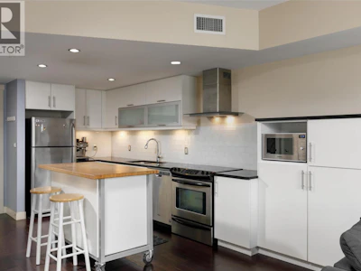 203-700 Martin Avenue - 4