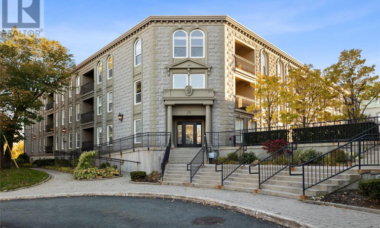 311-25 Bonaventure Avenue