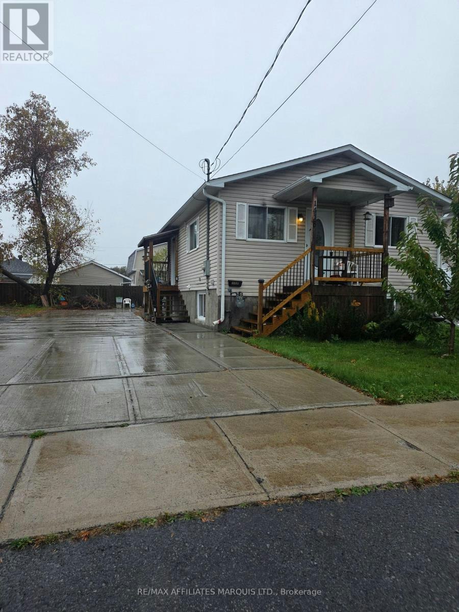 1418 Cumberland Street, Cornwall, ON, K6J 4K7