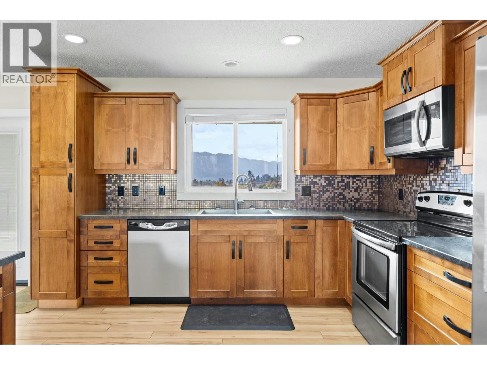 2582 Neufeld Crescent, Westbank, BC, V4T 1P2 - 14