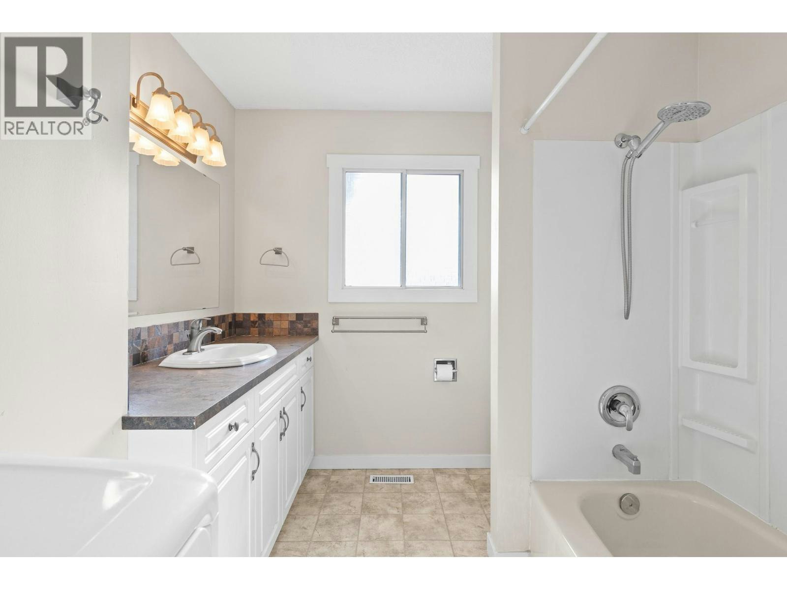 2582 Neufeld Crescent, Westbank, BC, V4T 1P2 - 21