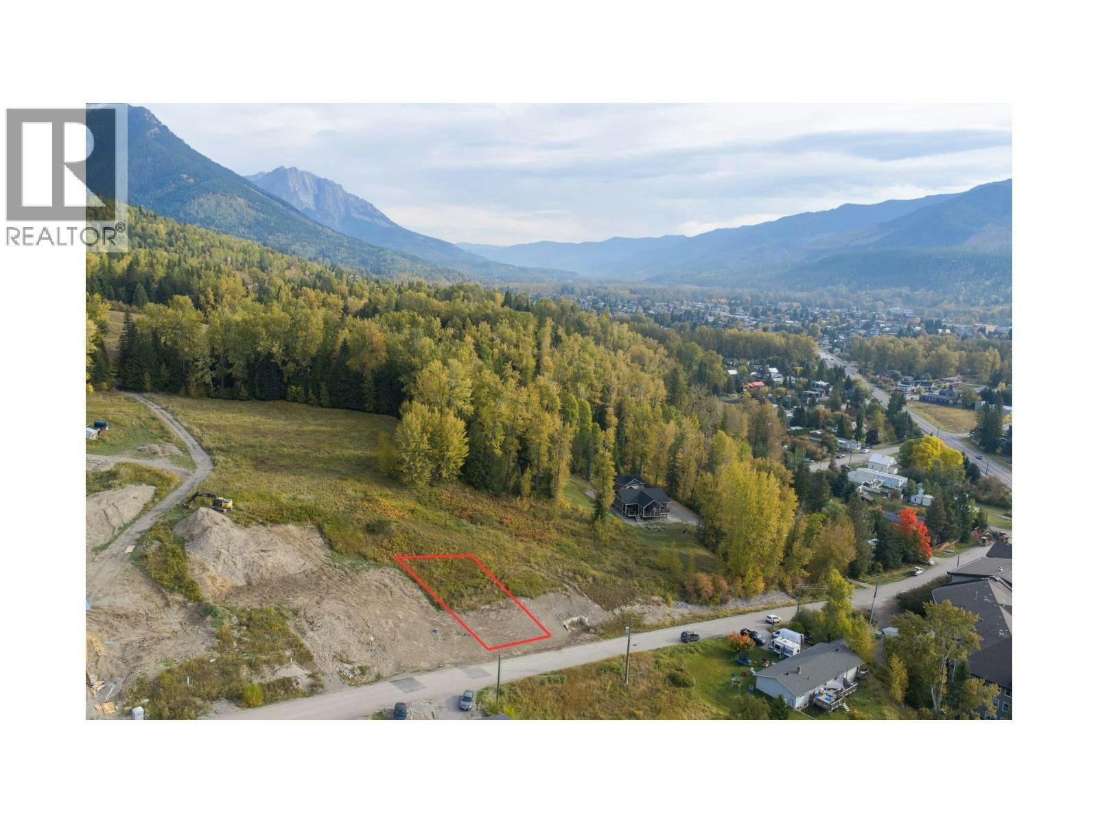 1653 Mcleod Avenue, Fernie, BC, V0B 1M1