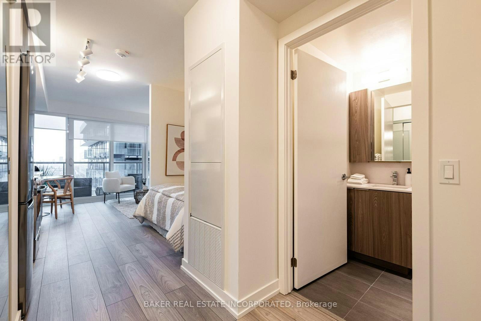 1112-223 Redpath Avenue, Toronto, ON, M4P 0E8 - 22