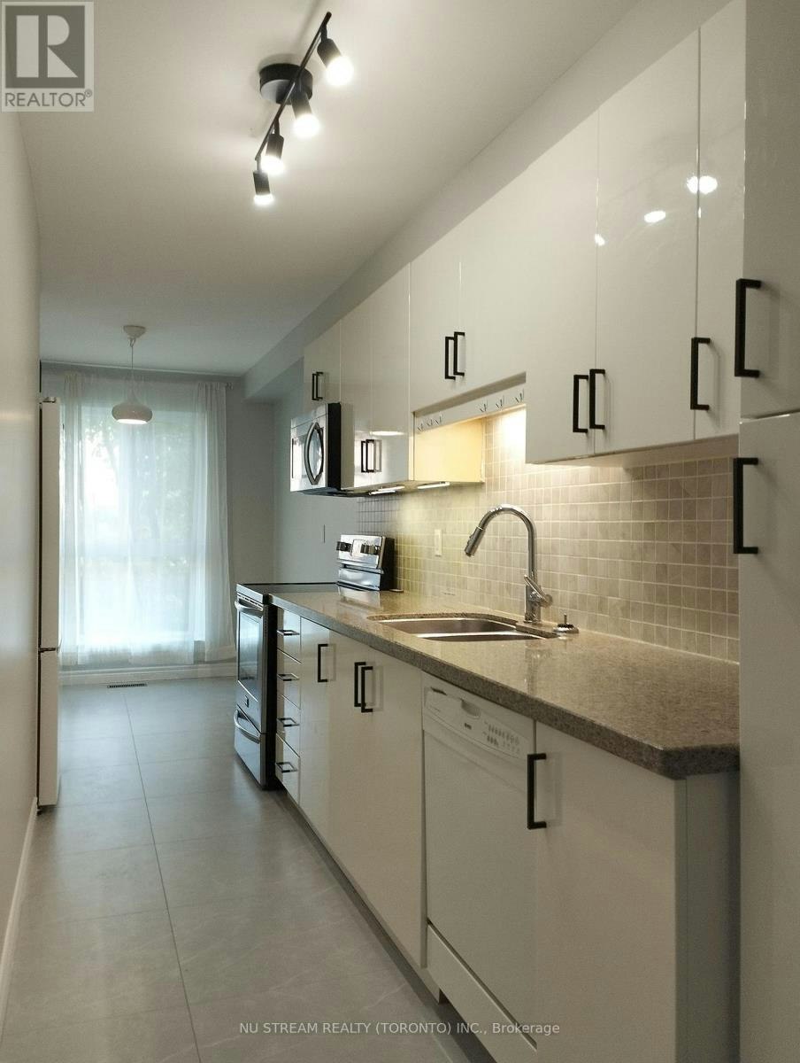 20 Scenic Mill Way, Toronto, ON, M2L 1S3 - 4
