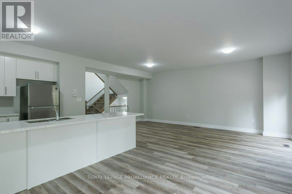 16-550 Brealey Drive, Peterborough, ON, K9K 2R8 - 20