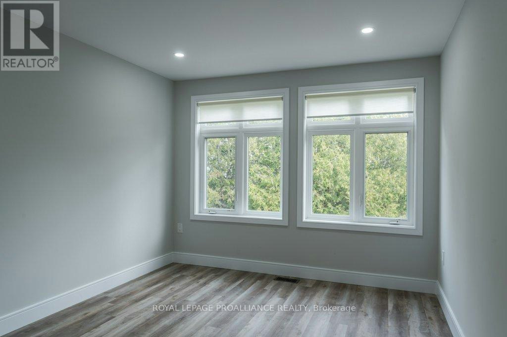 16-550 Brealey Drive, Peterborough, ON, K9K 2R8 - 35