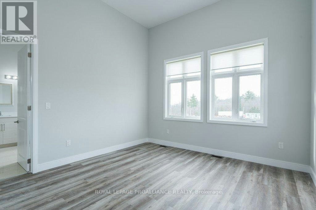 16-550 Brealey Drive, Peterborough, ON, K9K 2R8 - 23