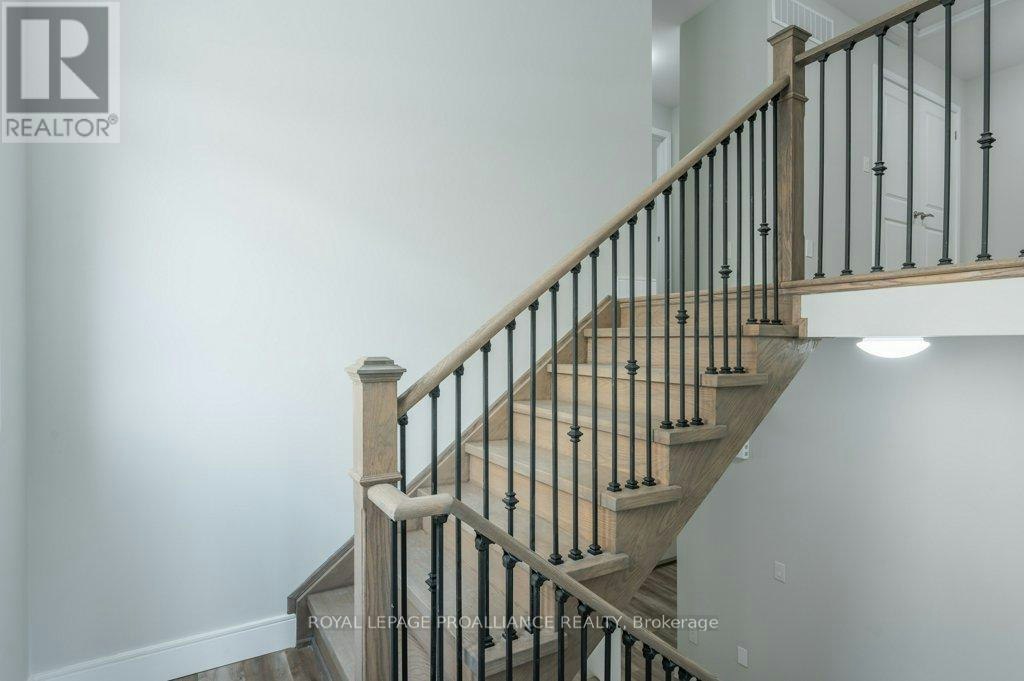 16-550 Brealey Drive, Peterborough, ON, K9K 2R8 - 22
