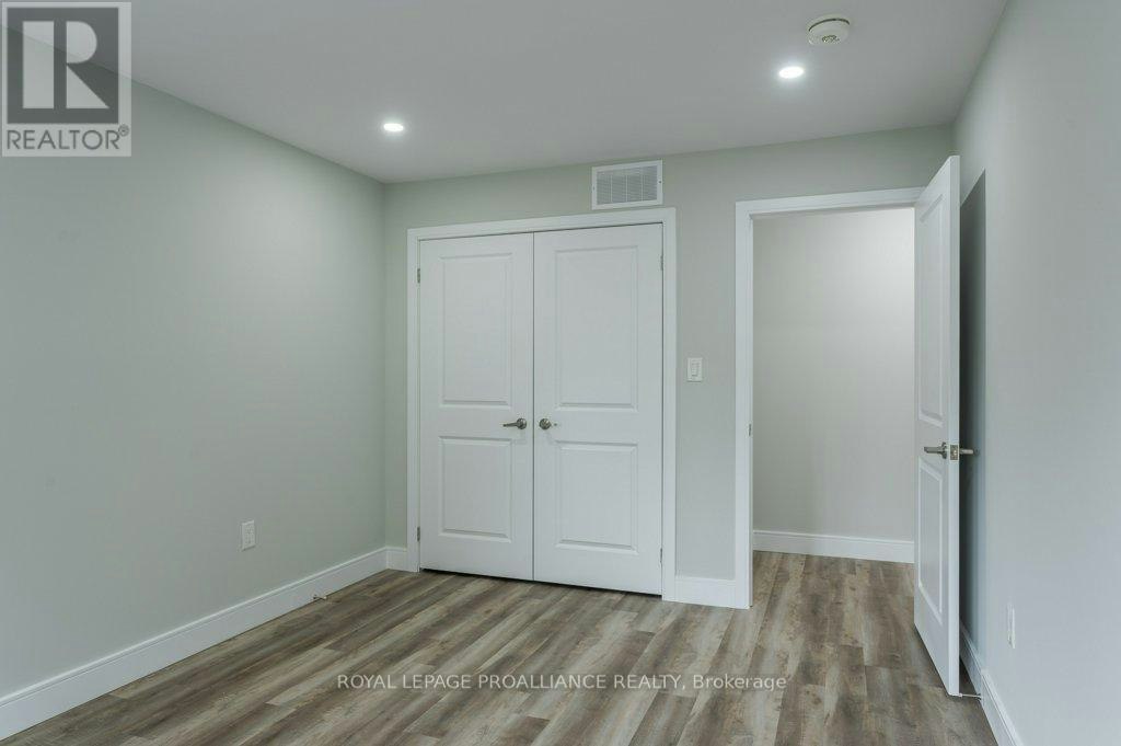 16-550 Brealey Drive, Peterborough, ON, K9K 2R8 - 34