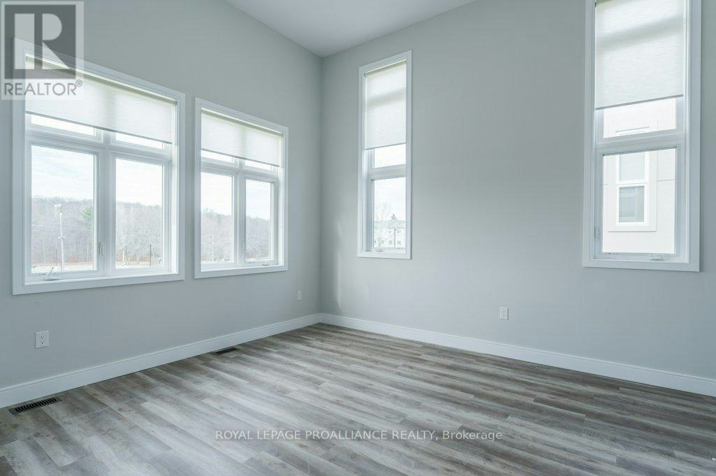 16-550 Brealey Drive, Peterborough, ON, K9K 2R8 - 25