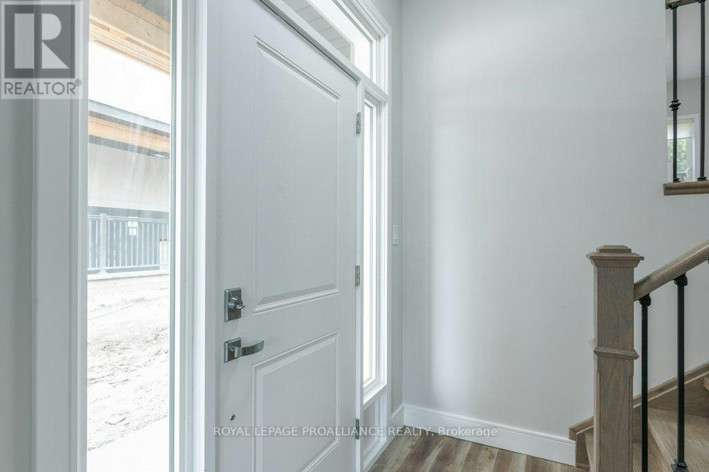 16-550 Brealey Drive, Peterborough, ON, K9K 2R8 - 6