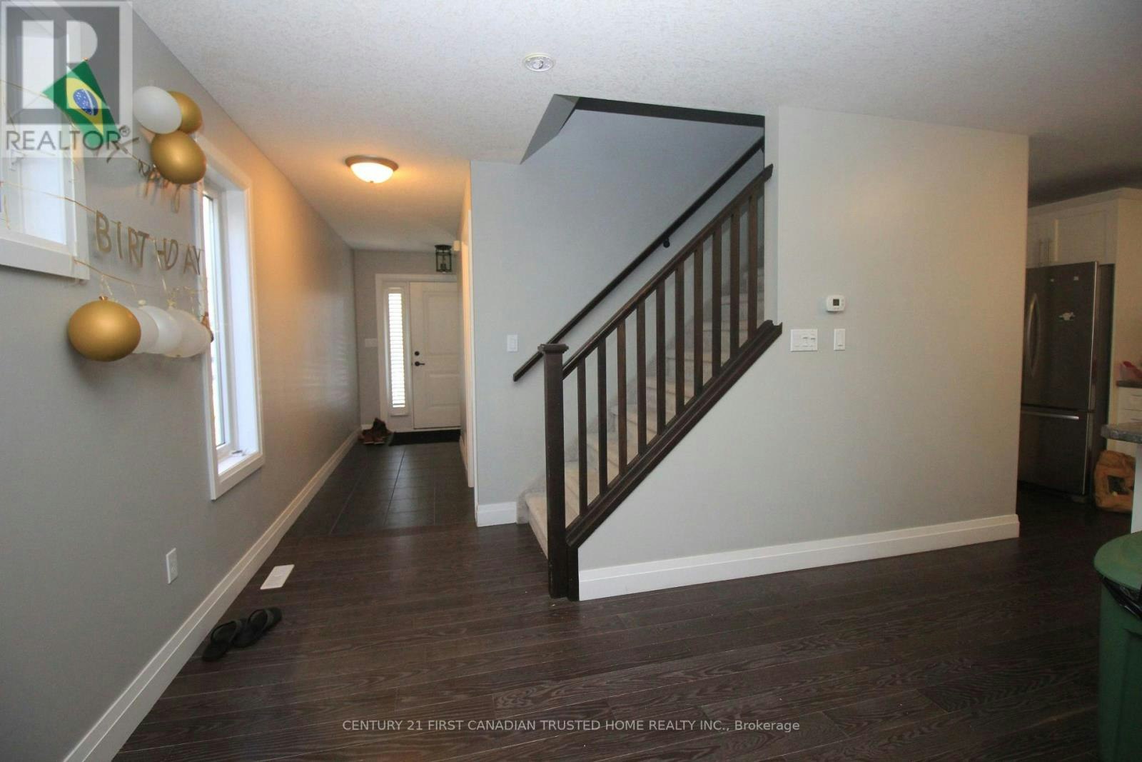 6832 Vallas Circle, London, ON, N6P 0B5 - 11