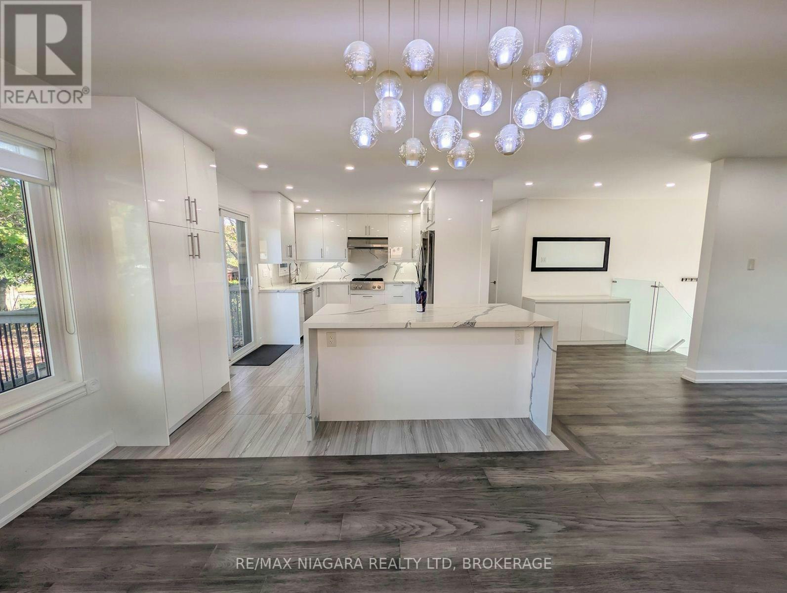 2474 Bridge Road, Oakville, ON, L6L 2H2 - 6