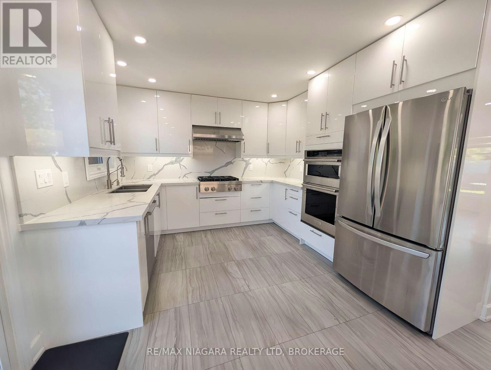 2474 Bridge Road, Oakville, ON, L6L 2H2 - 9