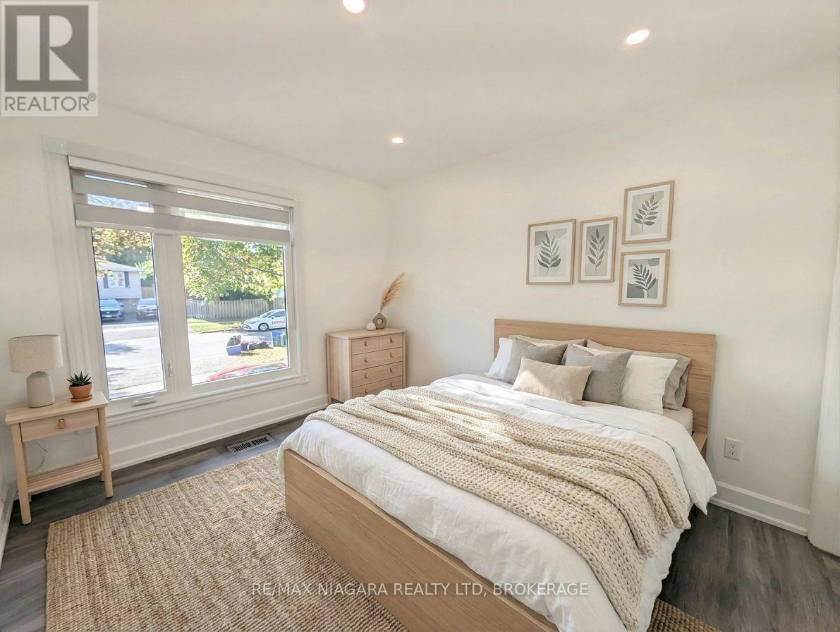 2474 Bridge Road, Oakville, ON, L6L 2H2 - 18