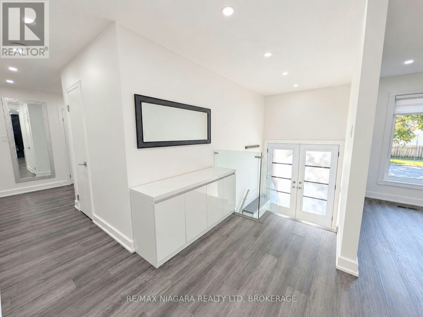 2474 Bridge Road, Oakville, ON, L6L 2H2 - 2