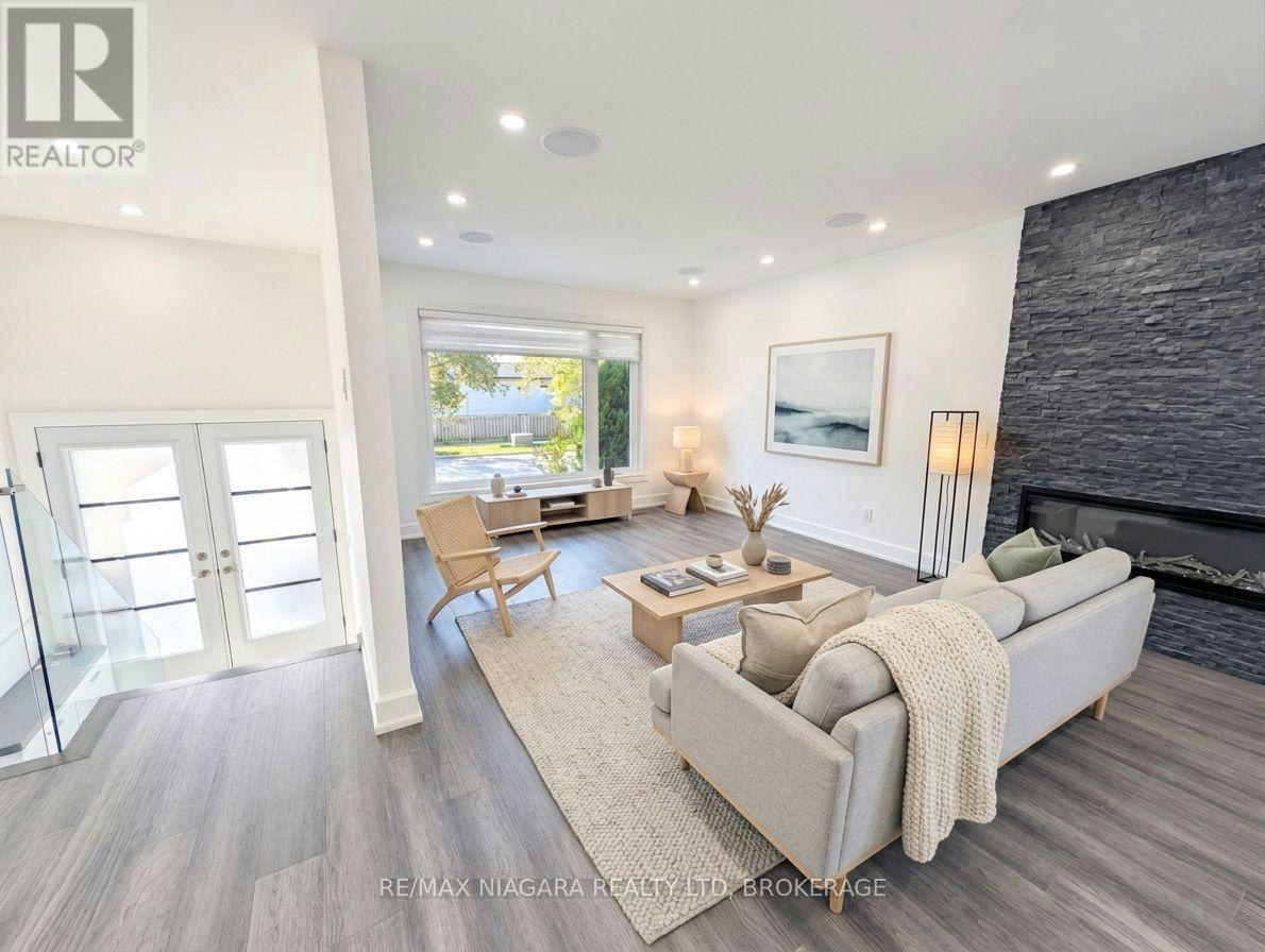 2474 Bridge Road, Oakville, ON, L6L 2H2 - 3