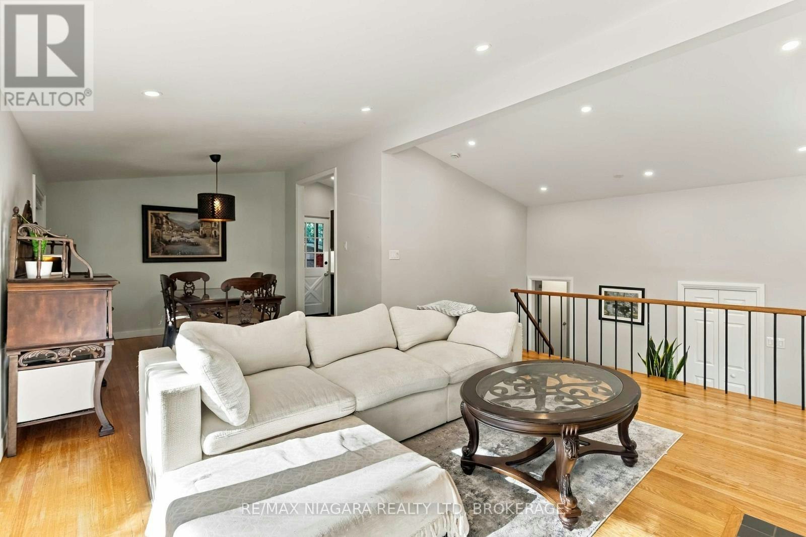 MAIN-1852 Truscott Drive, Mississauga, ON, L5J 2A2 - 8