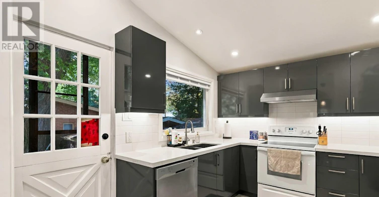 MAIN-1852 Truscott Drive, Mississauga, ON, L5J 2A2 - 14