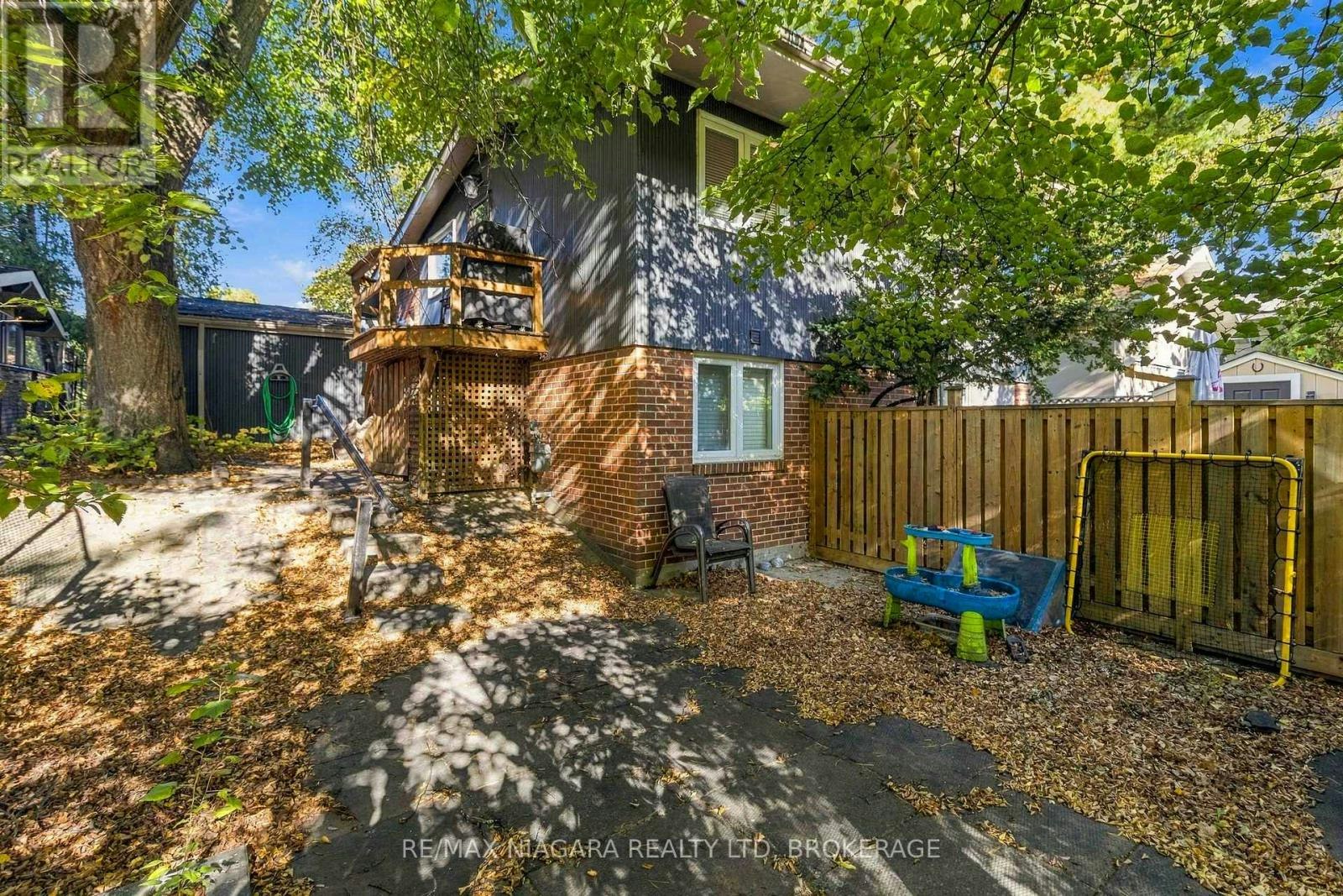 MAIN-1852 Truscott Drive, Mississauga, ON, L5J 2A2 - 24