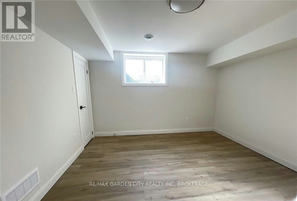 4 Lower Level 13 Valley Road, St. Catharines, ON, L2S 1Y7 - 7