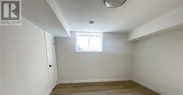 4 Lower Level 13 Valley Road, St. Catharines, ON, L2S 1Y7 - 7