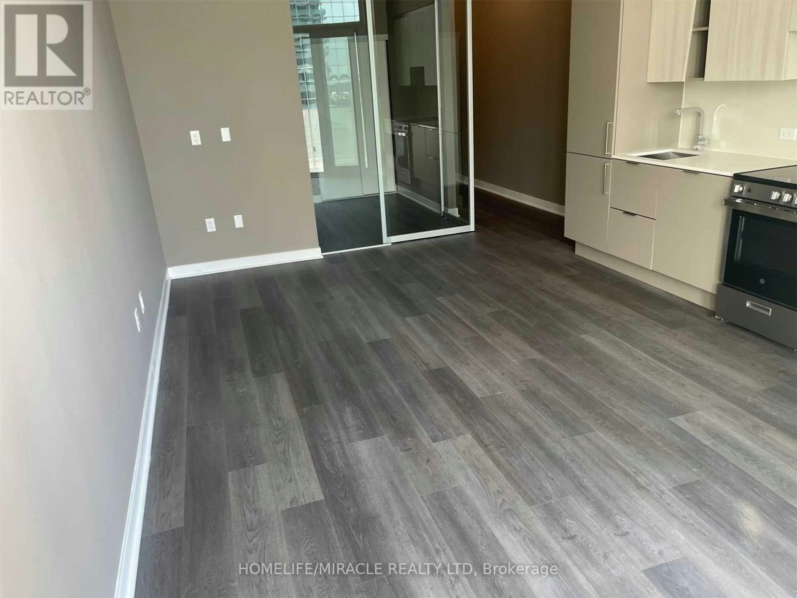 523-3900 Confederation Parkway, Mississauga, ON, L5B 0M3 - 8