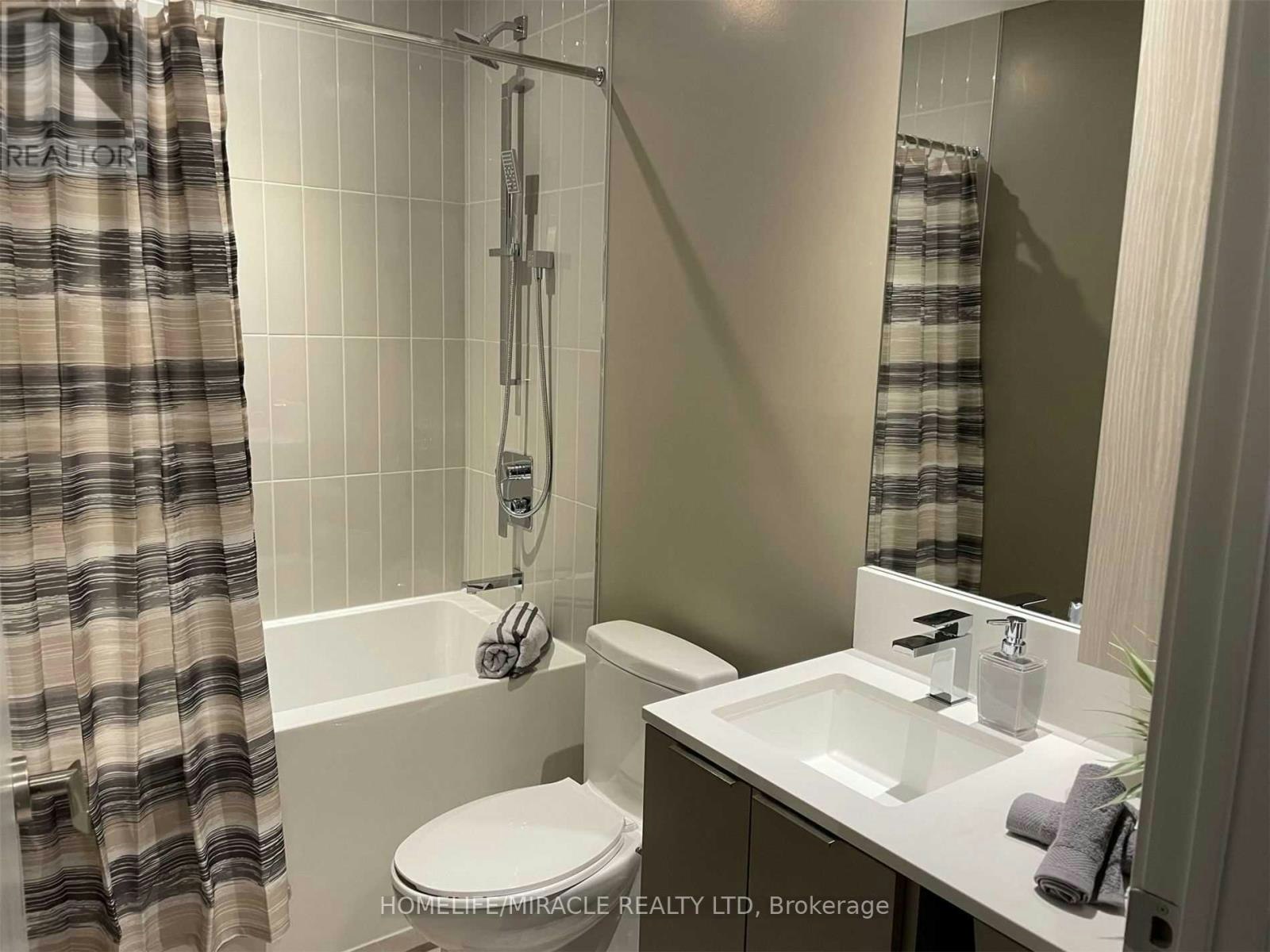 523-3900 Confederation Parkway, Mississauga, ON, L5B 0M3 - 12