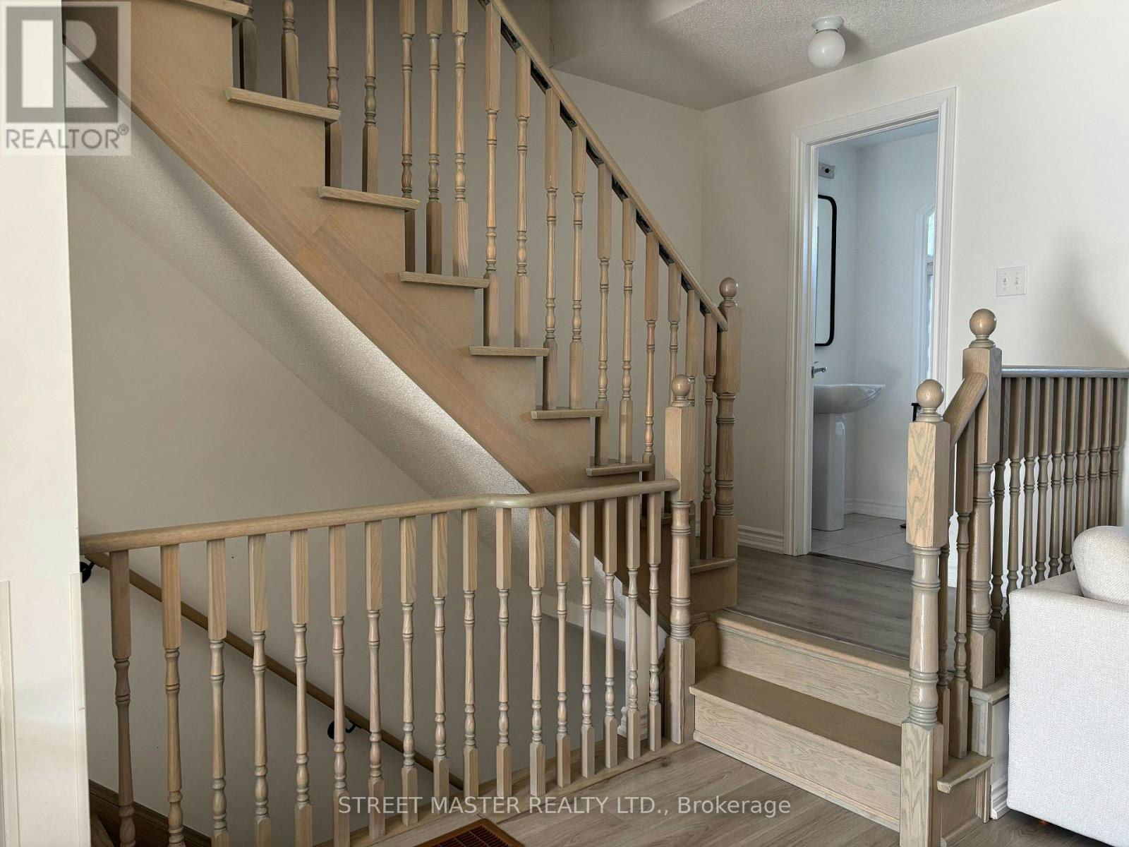 15 Gilford Street, Brampton, ON, L6X 5R6 - 8