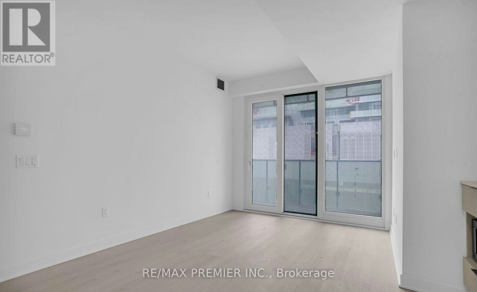 225-3900 Confederation Parkway, Mississauga, ON, L5B 0K7 - 6