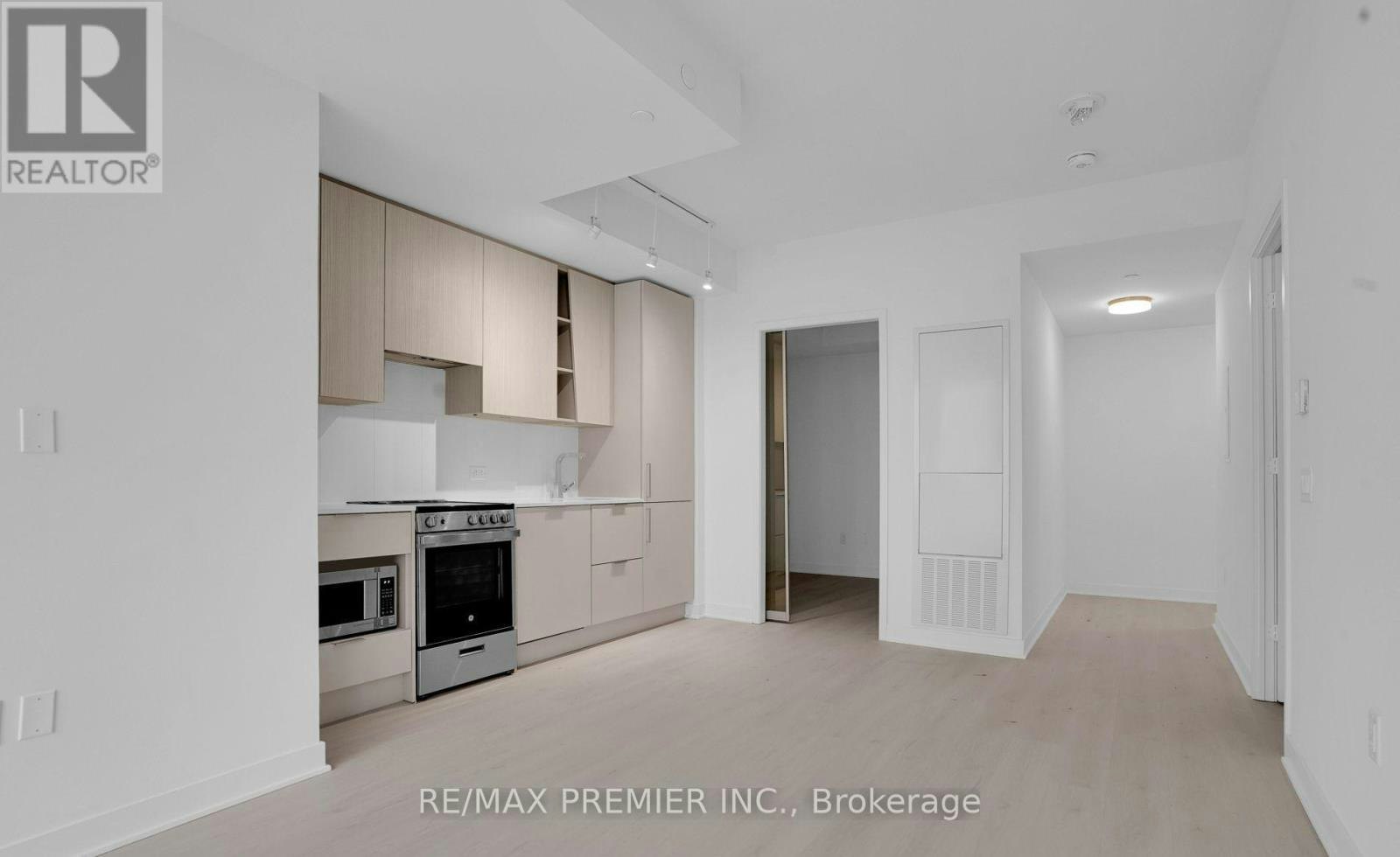 225-3900 Confederation Parkway, Mississauga, ON, L5B 0K7 - 7