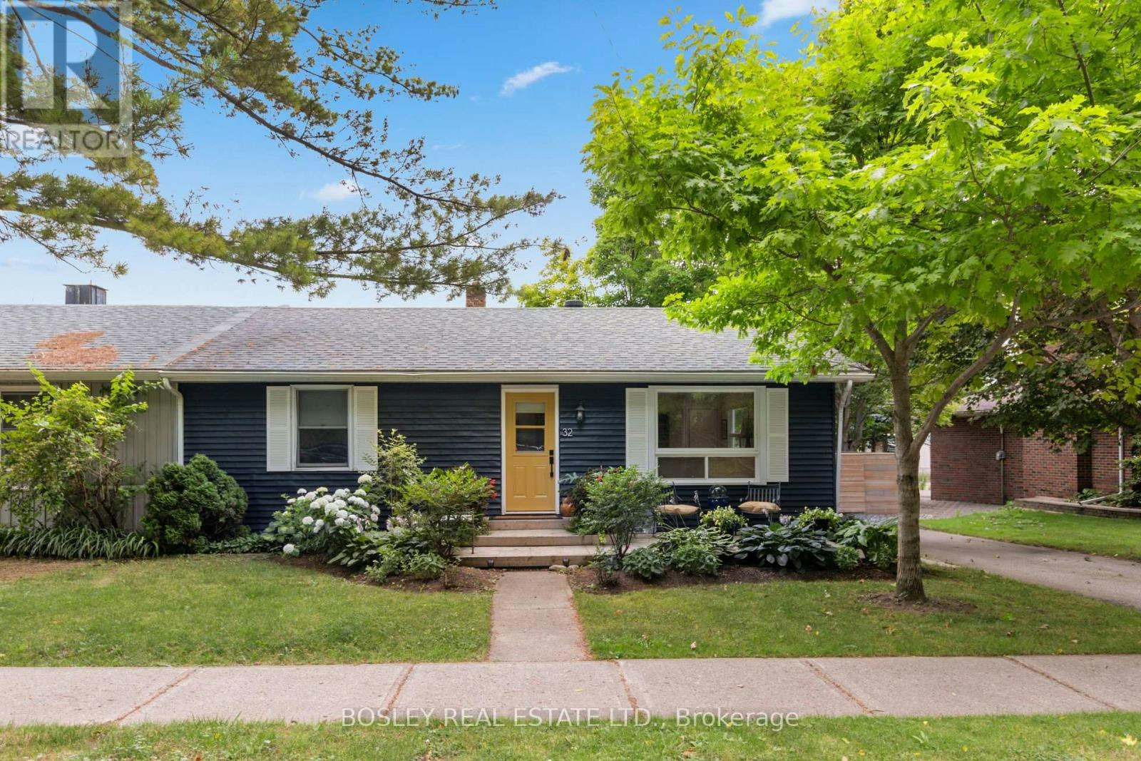 32 Louisa Street, Blue Mountains, ON, N0H 2P0