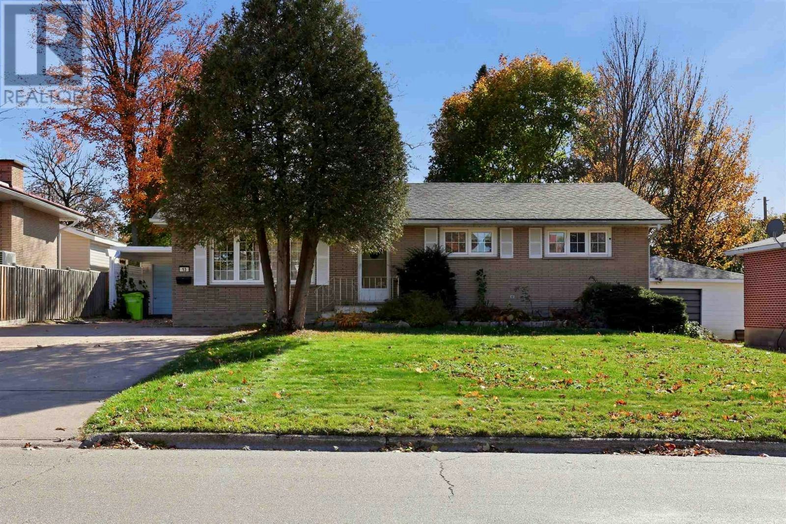 13 Irwin Avenue, Sault Ste. Marie, ON, P6A 3P7
