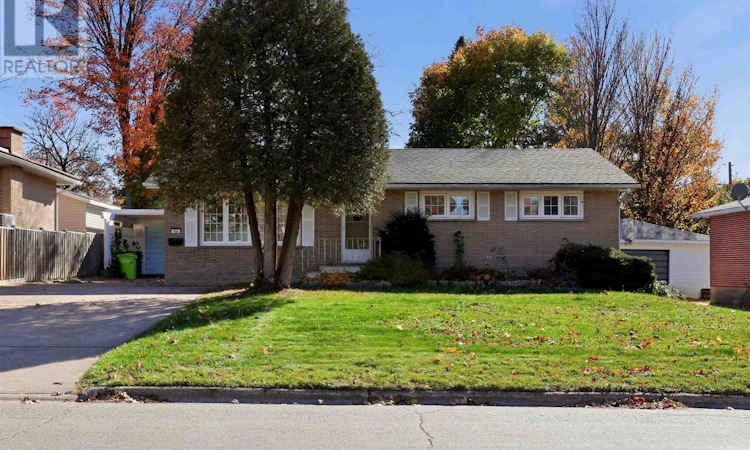 13 Irwin Avenue