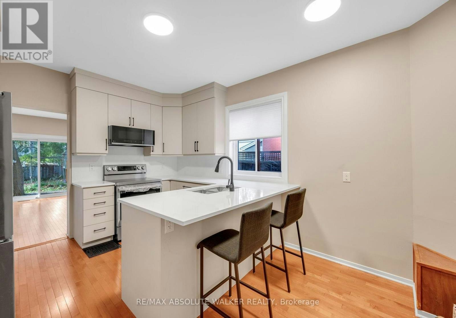 50 Ralph Street, Ottawa, ON, K1S 4A5 - 8