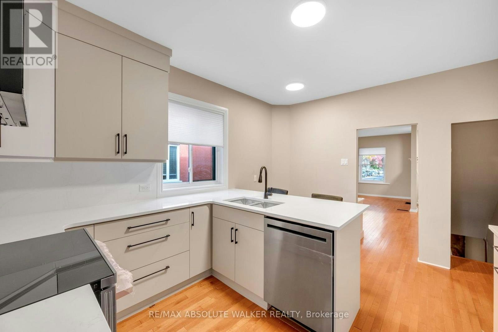 50 Ralph Street, Ottawa, ON, K1S 4A5 - 11