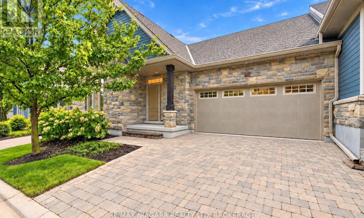 3 Hillside Drive